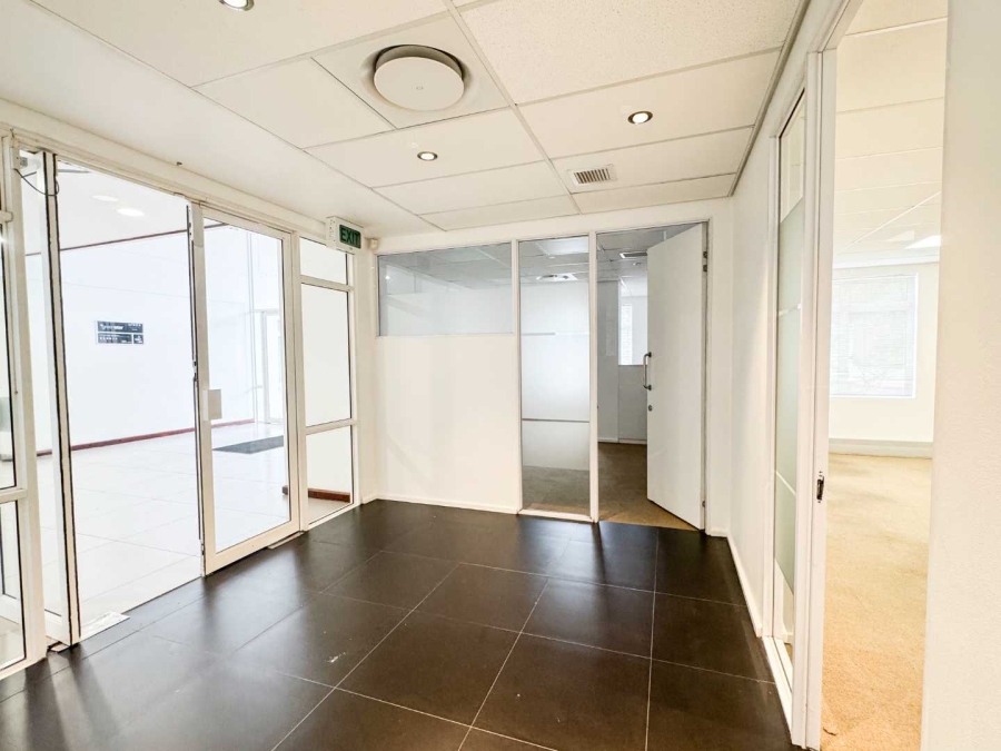 To Let Commercial Property for Rent in Mouille Point Western Cape